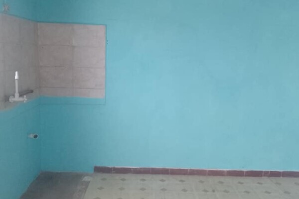 Casa 2 dorm cercana a Liceo Pomoli